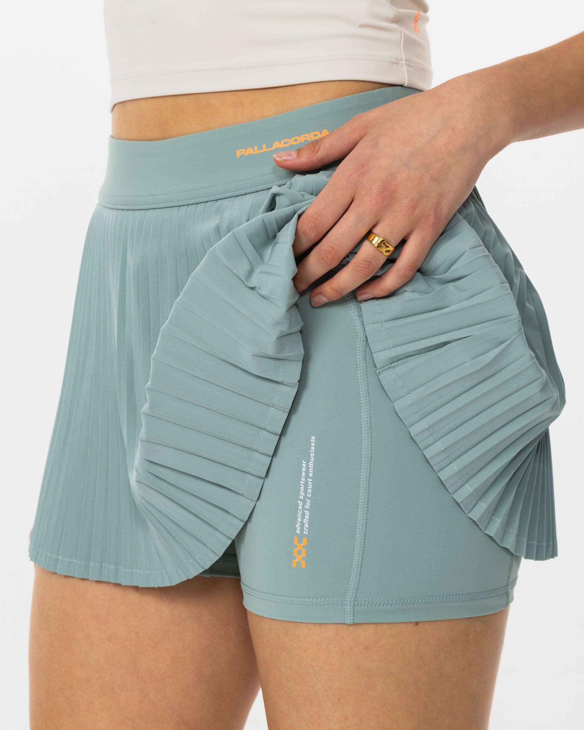 Women's 2-in-1 Court Skort Green - Logo Detail