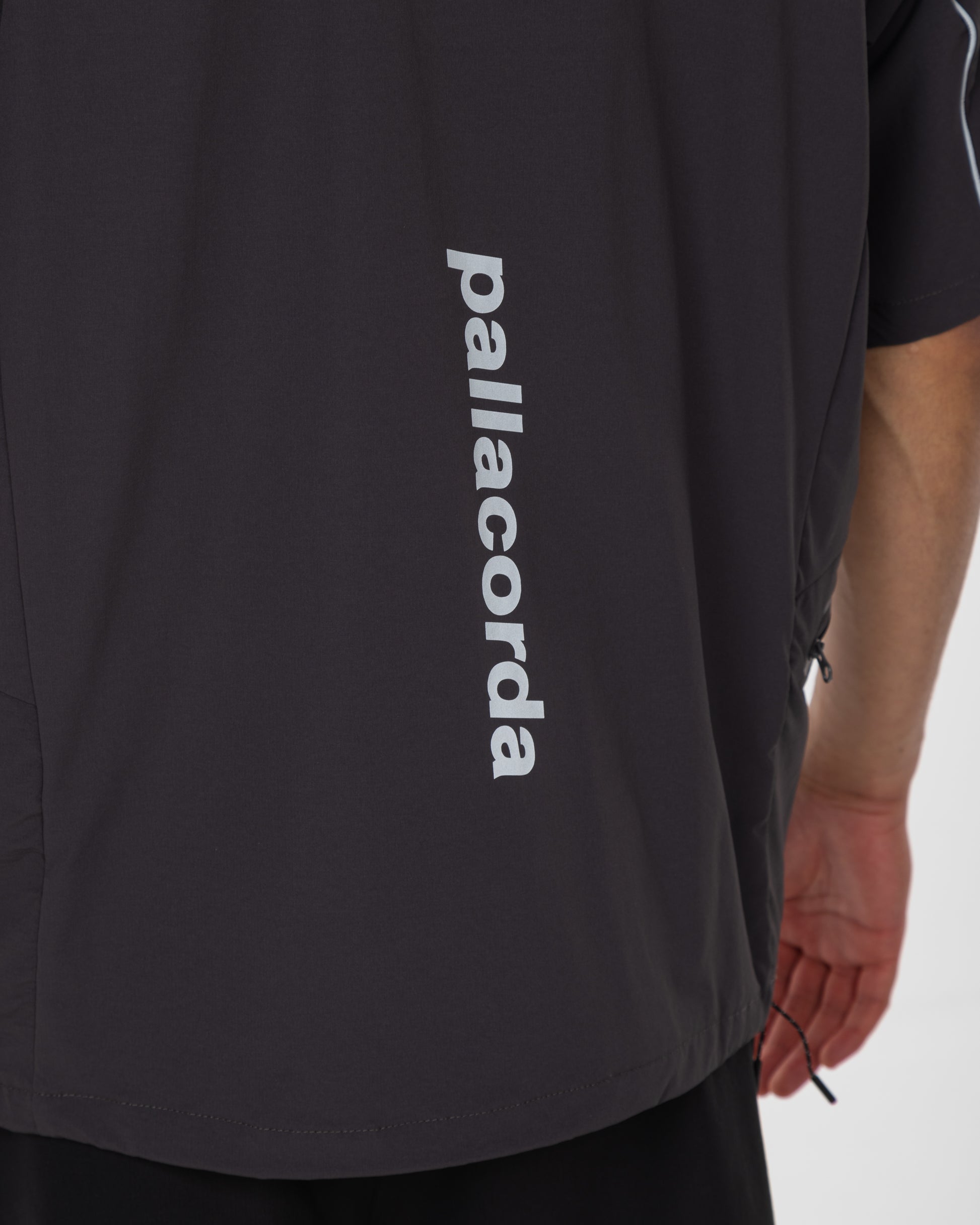 Men's Drill Shell Top Black - Back Logo Print