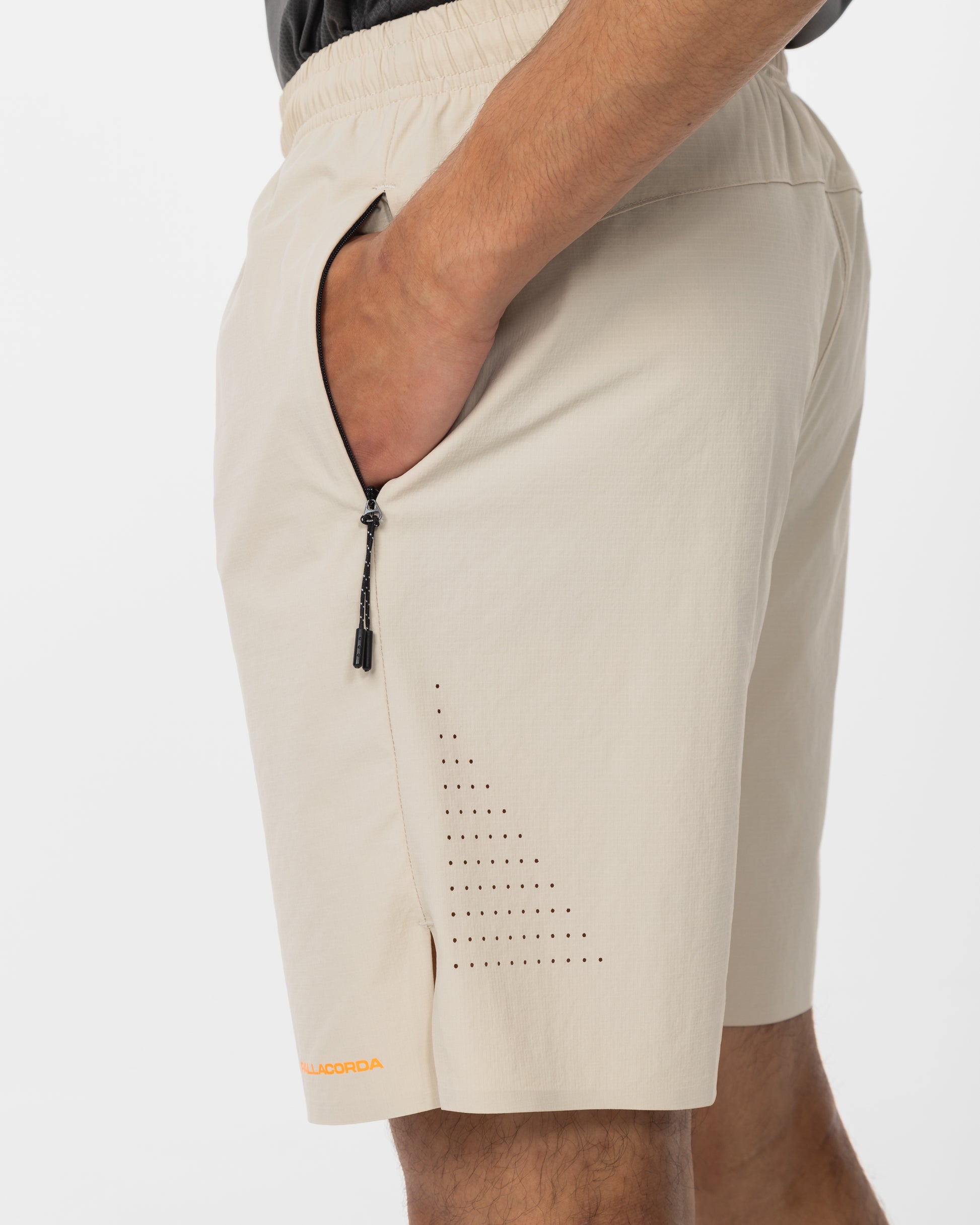 Men's Tech Court Shorts Beige - Pocket Detail